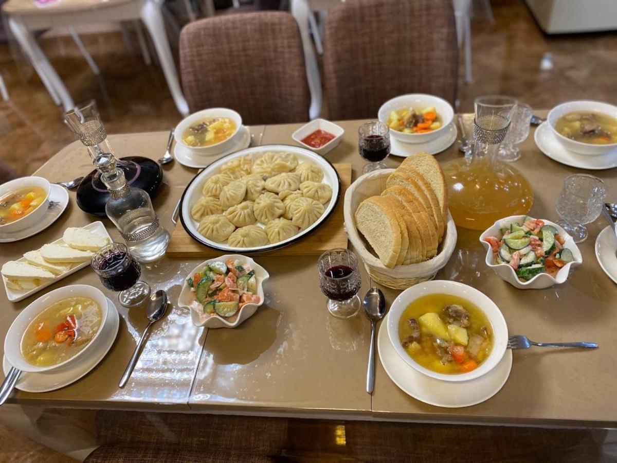 Hotel Diamond Kazbegi Buitenkant foto