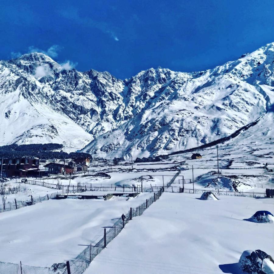 Hotel Diamond Kazbegi Buitenkant foto