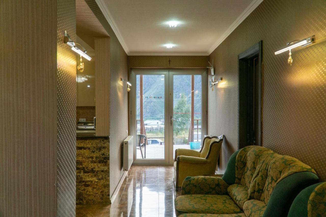 Hotel Diamond Kazbegi Buitenkant foto