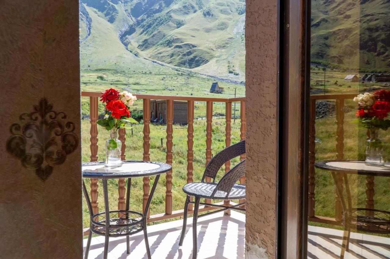 Hotel Diamond Kazbegi Buitenkant foto