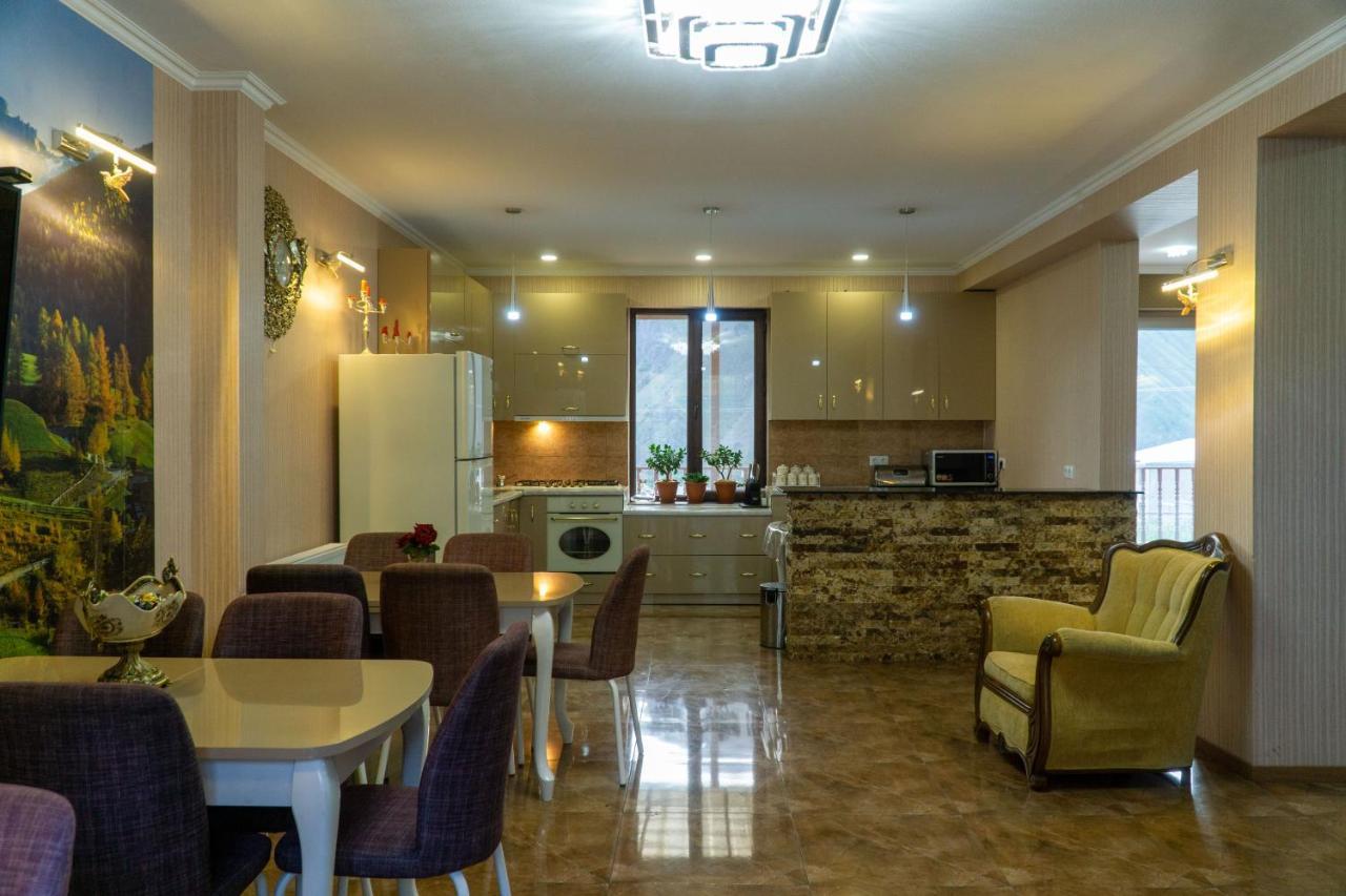 Hotel Diamond Kazbegi Buitenkant foto